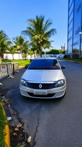 Renault Logan Authentique Hi-flex 1.0 16V 4P 2012