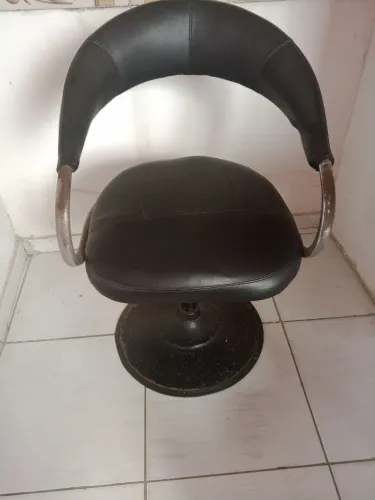 Cadeira para salão de beleza e barbearia excelente para quem tá começando seu negócio