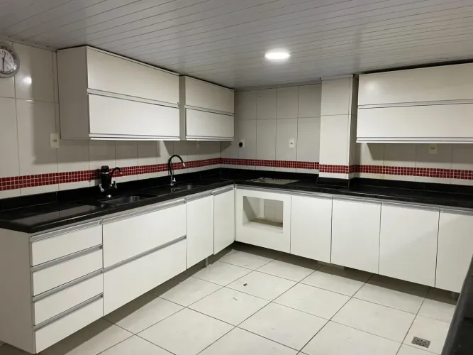 Vendo casa centro Miguel Couto com 4 quartos 2 suítes piscina e quintal enorme Nova Iguaçu
