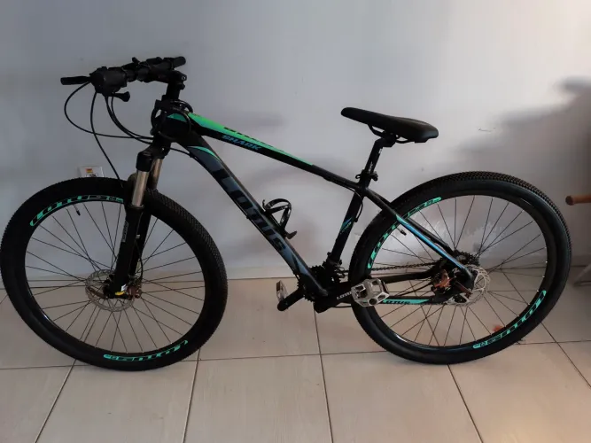Vendo bicicleta Aro 29 por R$ 2.700 Reais