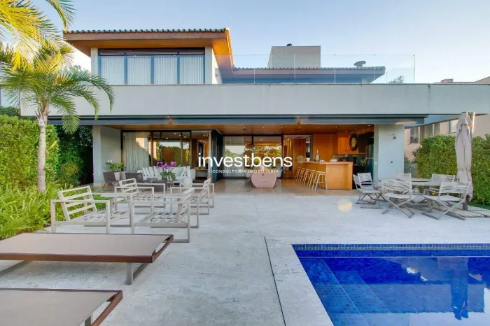 Casa em Condomínio Exclusiva | Vale dos Cristais, Nova Lima  4 suítes, 4 vagas, vista mont
