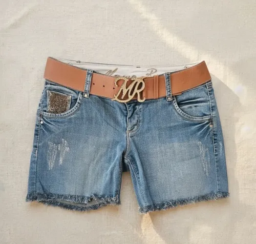 bermuda morena rosa jeans shorts com cinto strass