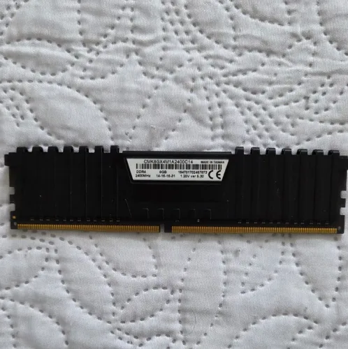 Memória RAM 8gb Corsair DDR4