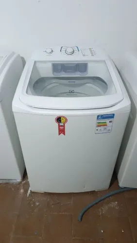 Vendo máquina de lavar Eletrolux 15kg voltagem 220 entrego e dou garantia 
