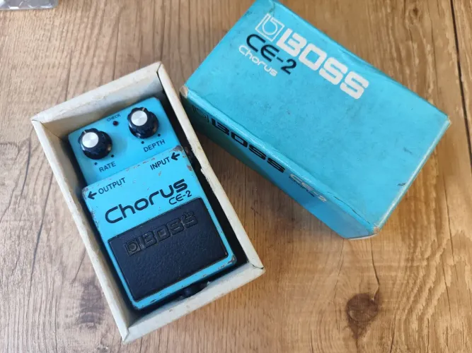 Pedal de efeito Boss CE-2 Chorus Japan