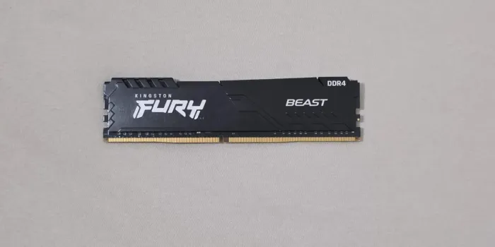 Vendendo memória ram kingston Fury 8gb 3200hz