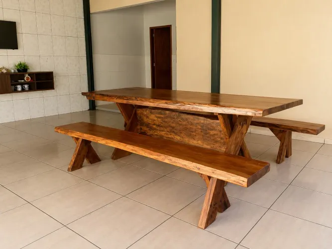Vendo mesa de madeira
