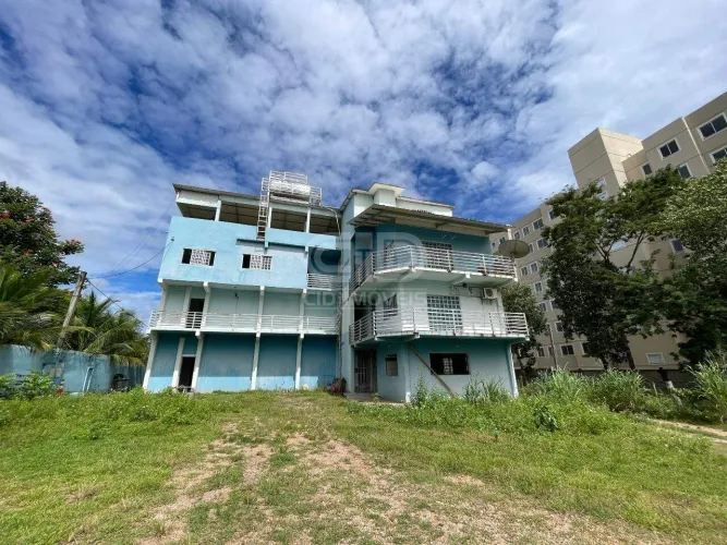 Prédio comercial com terreno de 10.250,30 m² no Jardim das Palmeiras