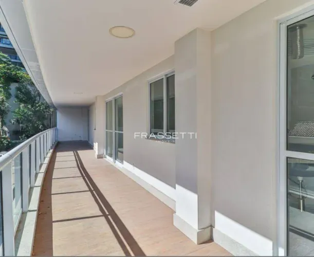 Apartamento com 3 dormitórios à venda, 116 m² por R$ 2.217.627,00 - Lagoa - Rio de Janeiro