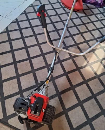 Roçadeira toyama 2.0