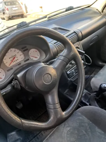 Chevrolet Corsa Sedan Super Milenium 1.0 MPFI 16V 2001