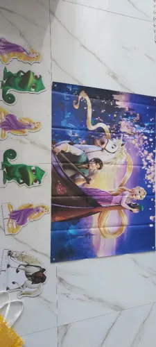 Kit painel + totens + bolo fake Rapunzel