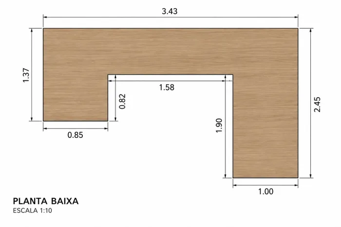 Sala comercial com mesa de reunião em tom amadeirado. 