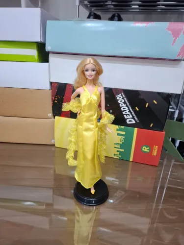 Boneca barbie collector holiday
