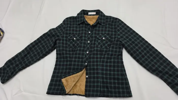 Camisa feminina apeluciada
