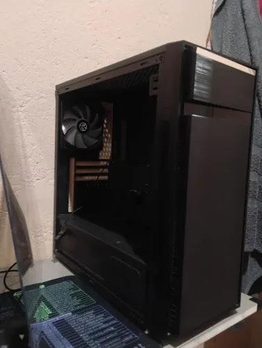 Gabinete gamer grande . BARATOOOO
