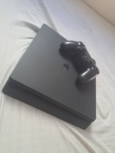 Ps4 slim 1tb