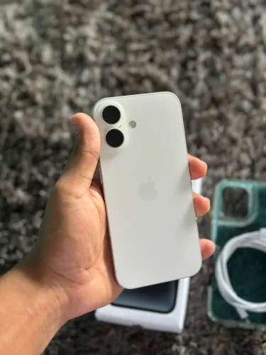 iPhone 16 | 90% Saúde de Bateria