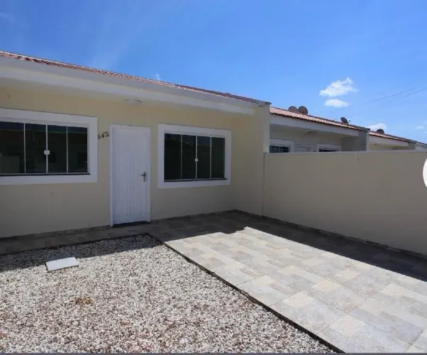 Alugo Casa 3/4 cond.Fechado 2 garagens