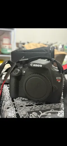 Câmera cânon T5 semi nova