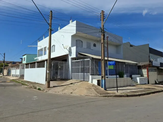 Prédio para venda na quadra 307 em Recanto das Emas - Brasília - DF