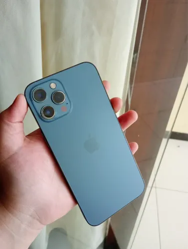 iPhone 12 Pro Max / Troco em superior 