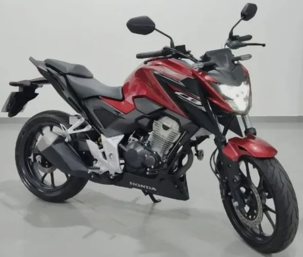 Vendo CB 300F 2025 abs.