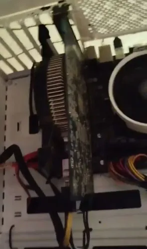 VENDE-SE GTX550TI