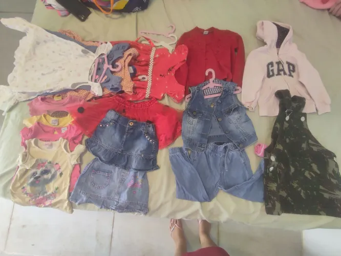 Lote roupas infantil menina 2 e 3 (16 peças). (16 peças)anos