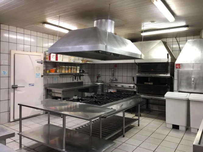 VENDO RESTAURANTE NO CENTRO