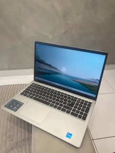 Notebook Dell i5 11ª Ger/ 8GB RAM/ SSD 256GB/ FUNCIONANDO PERFEITAMENTE