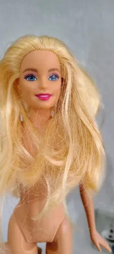 Boneca Barbie loira Mattel