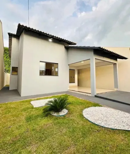 Casa bem localizada