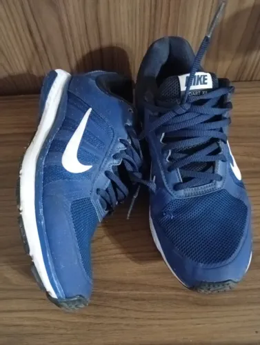 Tênis Nike azul 41