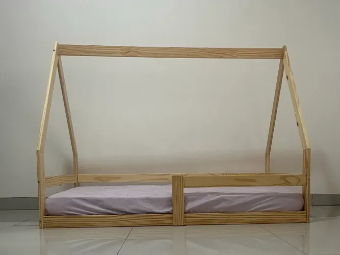 Mini Cama Infantil Montessoriana Casinha de Madeira e Colchão Physical Ortobom 