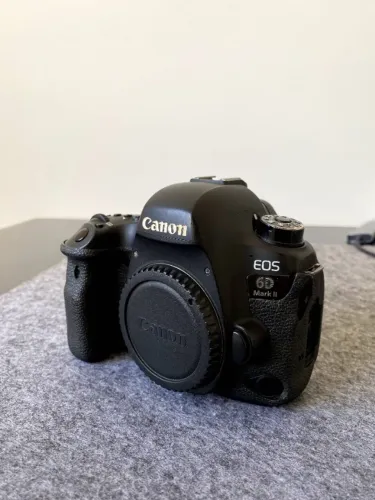 Canon EOS 6D Mark II