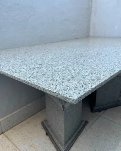 MESA DE GRANITO EXCELENTE ESTADO!