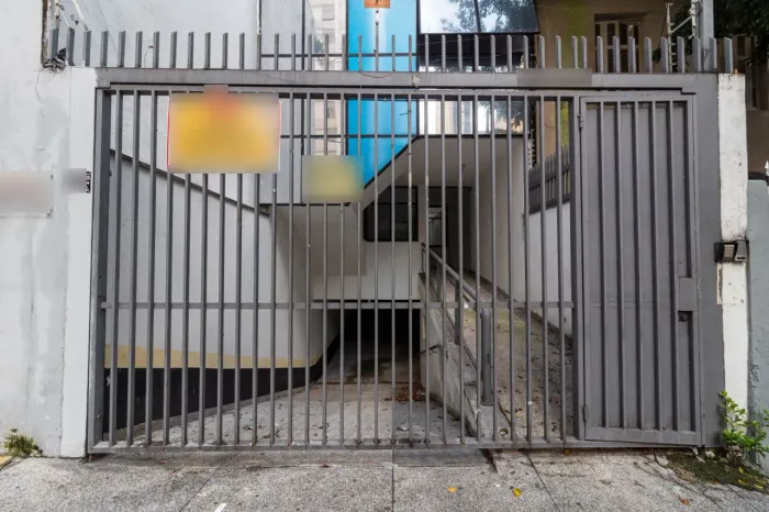 Prédio comercial na Rua Conselheiro Brotero, 1110 450 m²