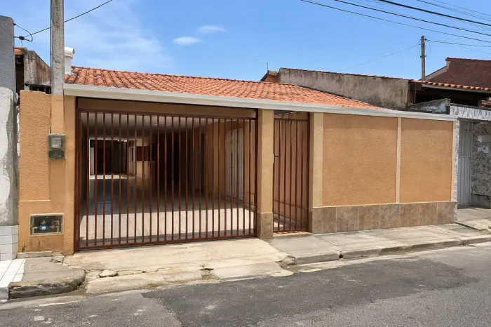 Casa a venda na CIDADE 2000, com 3 quartos