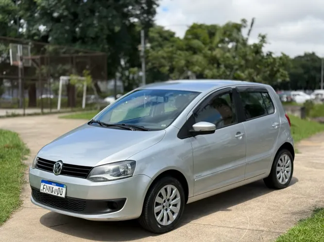 Volkswagen Fox 1.0 MI Total Flex 8V 5P 2014