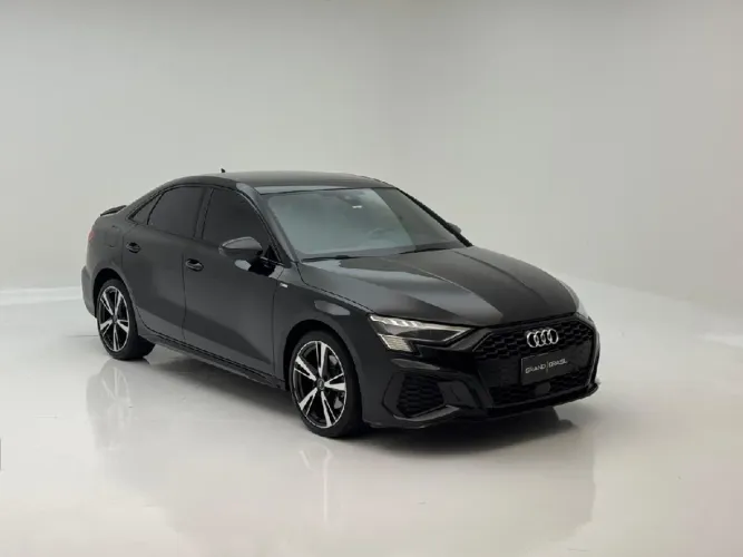 Audi A3 Sedan S-line 2.0 TFSI S-tronic 2023