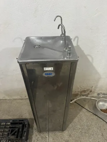 Bebedouro coluna industrial IBBL gela água