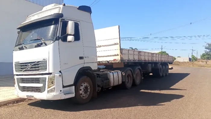 Vendo um fh 540 6x4 tracado