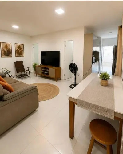 VENDO EXCELENTE CASA NO EUSÉBIO EM RUA SEM SAÍDA 