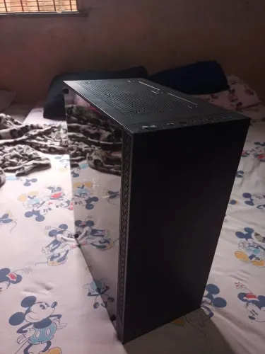 PC gamer com RTX 5060