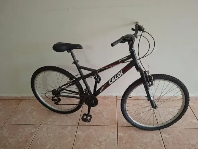 Bicicleta caloi preta aro 26