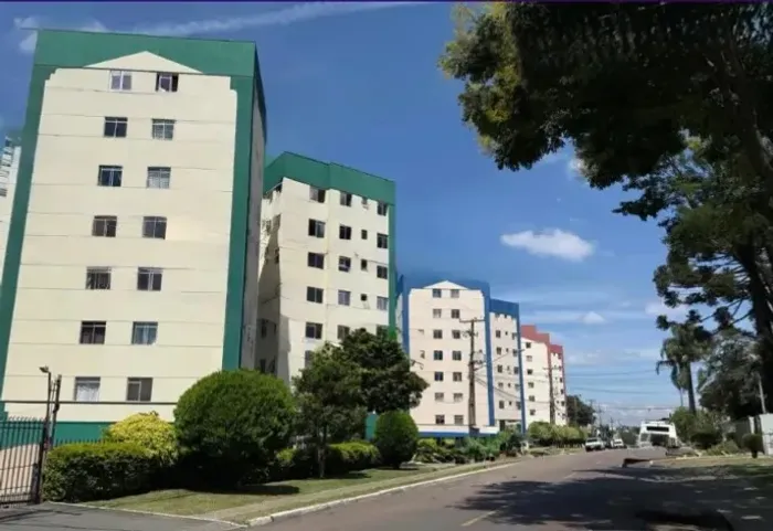 VENDO Apartamento ensolarado 6 andar - 02 quartos, R$ 295,000,00 - Hauer - Curitiba/PR