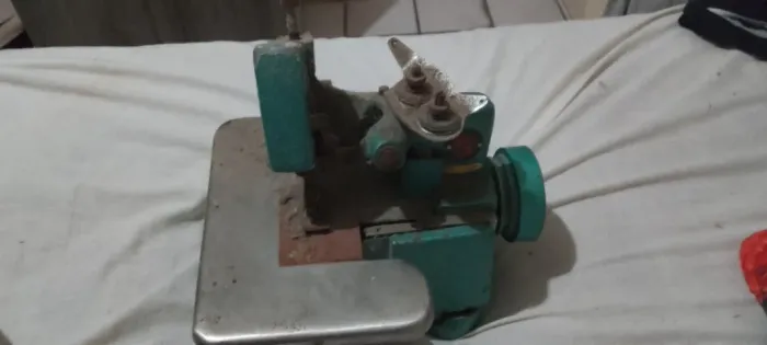 Máquina Galoneira