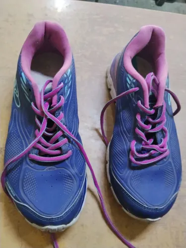 Tênis feminino