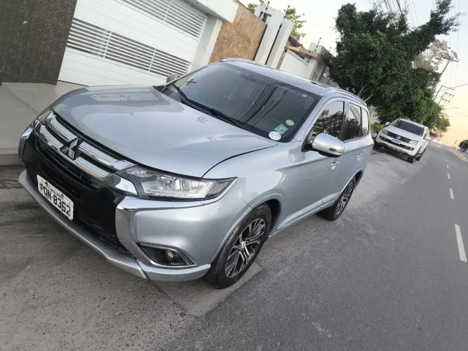 Mitsubishi Outlander 2.0 16V 160cv Aut. 2016